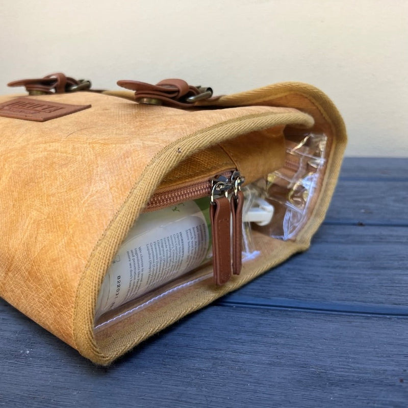 Load image into Gallery viewer, DRIFTA STOCKTON TOILETRY BAG TAN