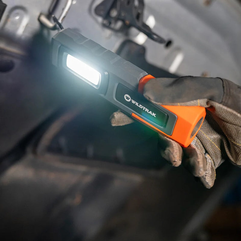 Load image into Gallery viewer, WILDTRAK 600 4AH HANDHELD RECHARGEABLE WORKLIGHT