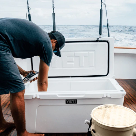 YETI TUNDRA 125 HARD COOLER WHITE