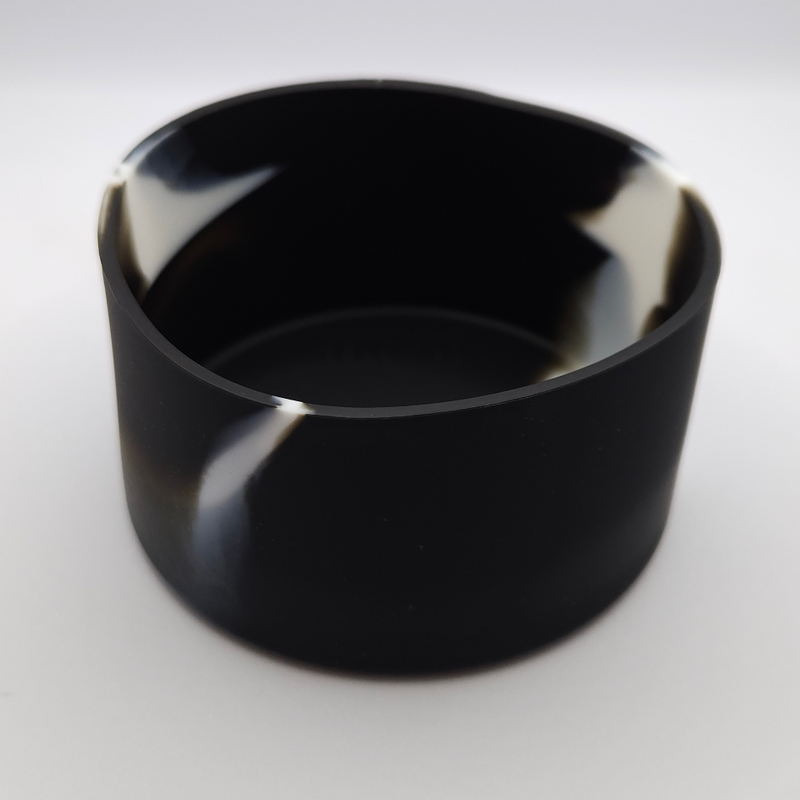 Load image into Gallery viewer, SILICONE BOTTLE BASE LARGE [CLR:BLACK/WHITE]
