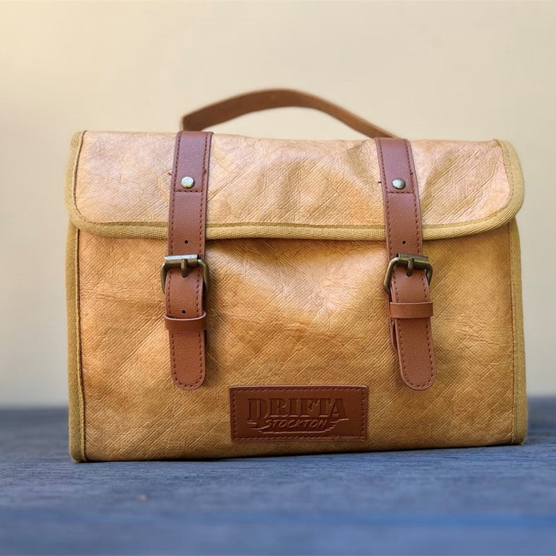 Load image into Gallery viewer, DRIFTA STOCKTON TOILETRY BAG TAN
