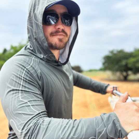 STAUNCH CRAB MENS KHAKI CONTOUR UPF50+ HOODED LONG SLEEVE FISHING SHIRT [SZ:SMALL]