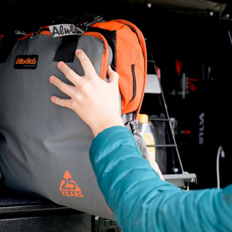 Load image into Gallery viewer, ALU CAB MODULAR FOLD UP DUFFLE BAG
