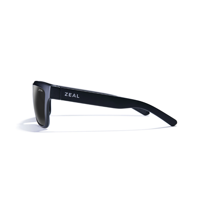 Load image into Gallery viewer, ZEAL OPTICS KITTREDGE [FRAME:MATTE BLACK LENS:DARK GREY]
