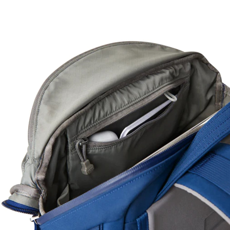 Load image into Gallery viewer, YETI CROSSROADS BACKPACK 22L [CLR:NAVY]
