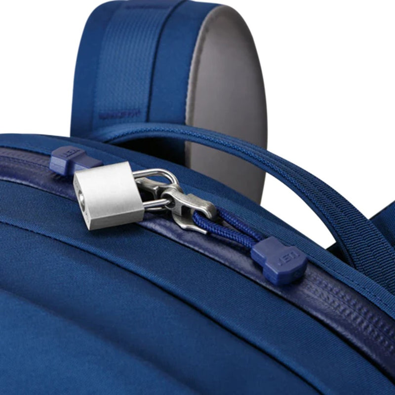 Load image into Gallery viewer, YETI CROSSROADS BACKPACK 35L [CLR:NAVY]
