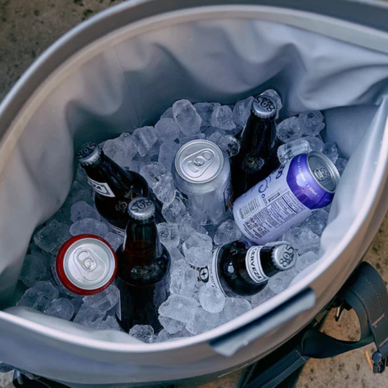 Load image into Gallery viewer, YETI HOPPER M30 SOFT COOLER 2.5 [CLR:NAVY]
