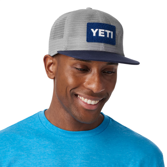 YETI VELCRO BADGE FLAT BRIM MESH HAT GRAY / NAVY 