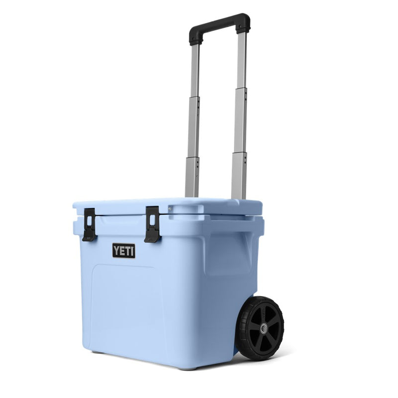 Load image into Gallery viewer, YETI ROADIE 32 HARD COOLER [CLR:BIG SKY BLUE]
