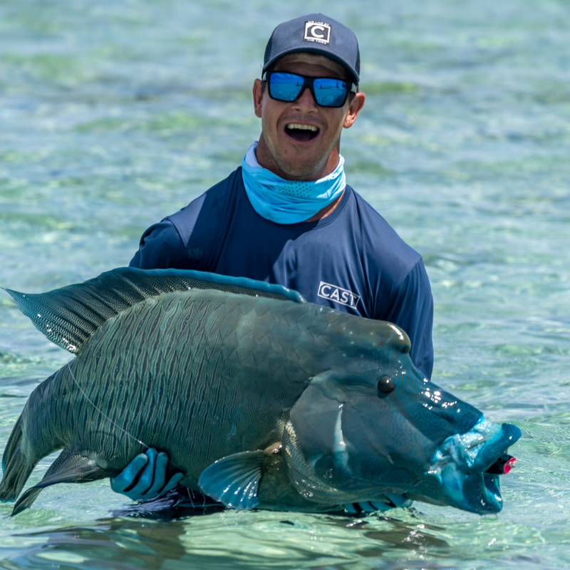 Load image into Gallery viewer, MAKO CAST 9611 [FRAME:MATTE BLACK M01 LENS:BROWN BLUE MIRROR G1HR6]
