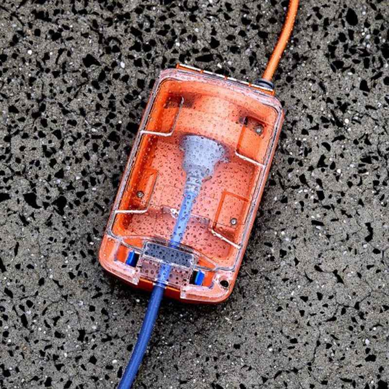 Load image into Gallery viewer, AMPFIBIAN RV-Plus 15AMP TO 10AMP POWER ADAPTOR
